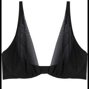 Heidi Klum intimates black bra